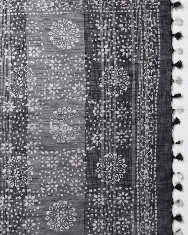 Earthy_Slub_Linen_Saree_Wax_Batik_Hand_Dyed_Moss_Green