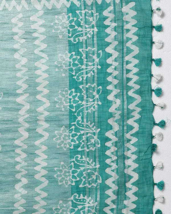 Turquoise_Slub_Linen_Saree_Wax_Batik_Hand_Dyed_Turquoise_Blue
