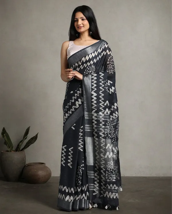 Unique_Slub_Linen_Saree_Wax_Batik_Hand_Dyed_Black
