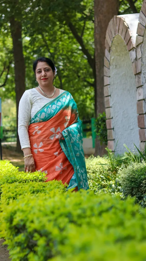 Wax_Batik_Hand_Dyed_Kota_Silk_Saree_Orange_&_Sea_Green