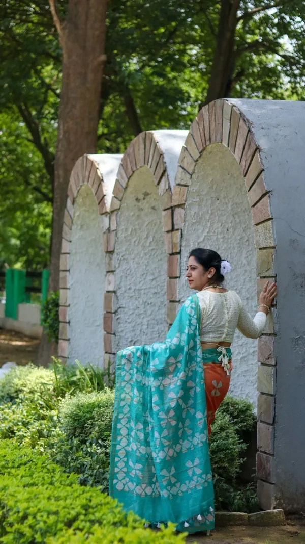 Wax_Batik_Hand_Dyed_Kota_Silk_Saree_Orange_&_Sea_Green