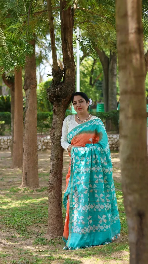 Wax_Batik_Hand_Dyed_Kota_Silk_Saree_Orange_&_Sea_Green