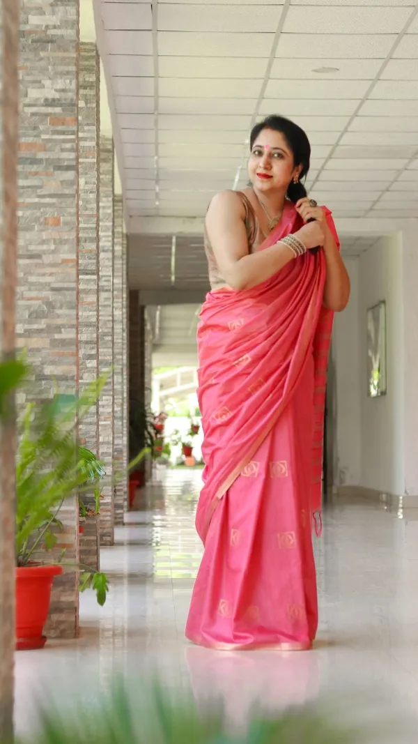 Pure_Kota_Silk_Saree_Tulip_Red_Jaquard_Weaving