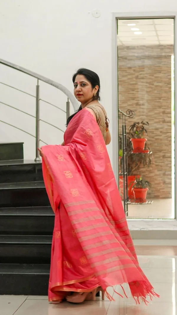 Pure_Kota_Silk_Saree_Tulip_Red_Jaquard_Weaving