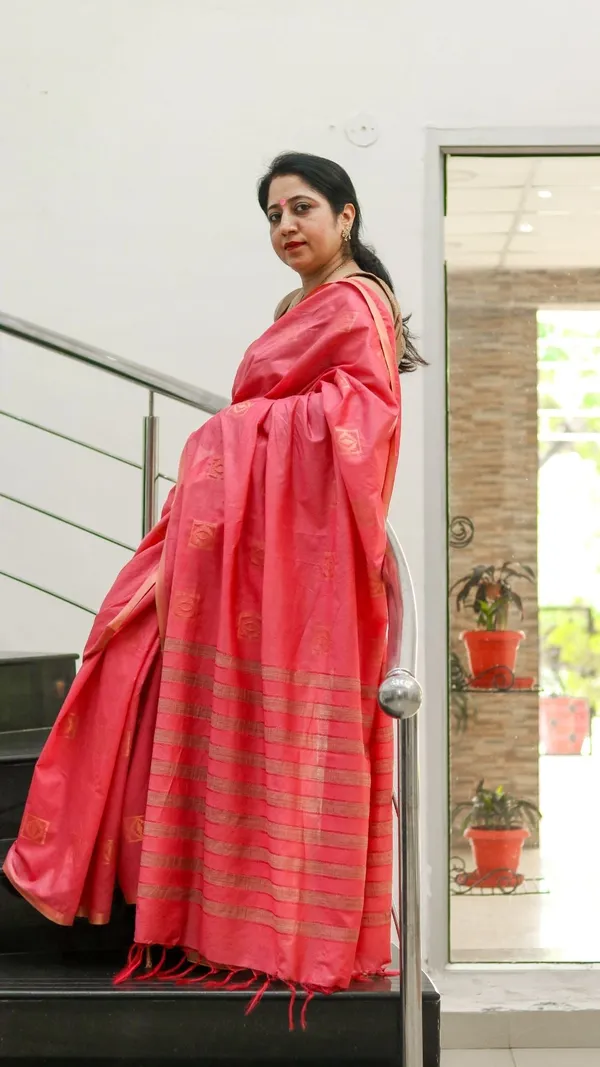 Pure_Kota_Silk_Saree_Tulip_Red_Jaquard_Weaving