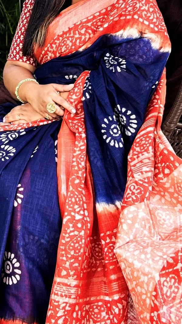 Vibrant_Slub_Linen_Wax_Batik_Hand_Dyed_Saree_Ink_Blue_&_Orange