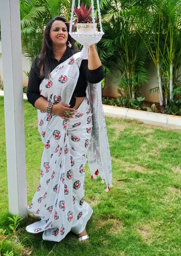 Azureish_Slub_Linen_Saree_White_Handblock_Print