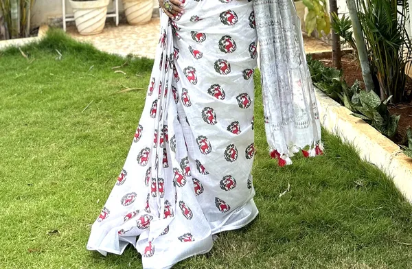 Azureish_Slub_Linen_Saree_White_Handblock_Print