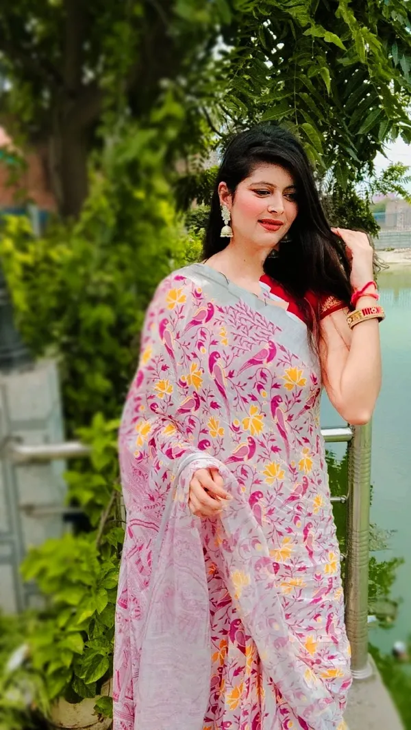 Dreamy_Slub_Linen_Saree_Off_White_Printed