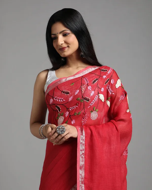 Creative_Pure_Linen_Handloom_Saree_Red_Hand_Embroidered