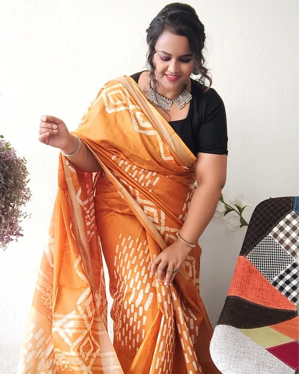 Serene_Slub_Linen_Wax_Batik_Hand_Dyed_Saree_Mustard_Yellow