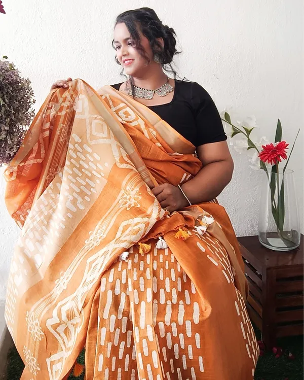 Serene_Slub_Linen_Wax_Batik_Hand_Dyed_Saree_Mustard_Yellow