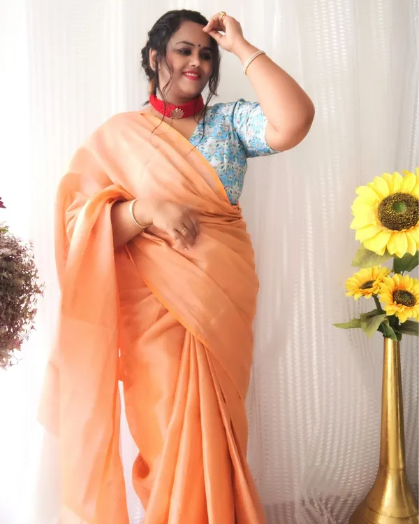 Serene_Pure_Tissue_Linen_Handdyed_Saree_Peach