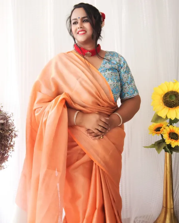 Serene_Pure_Tissue_Linen_Handdyed_Saree_Peach