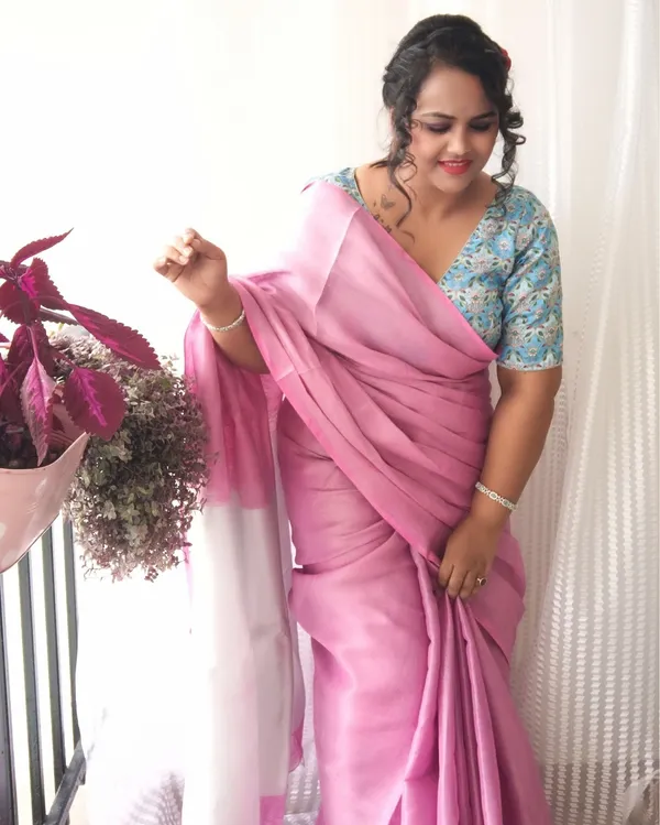 Modern_Pure_Tissue_Linen_Handdyed_Saree_Pink