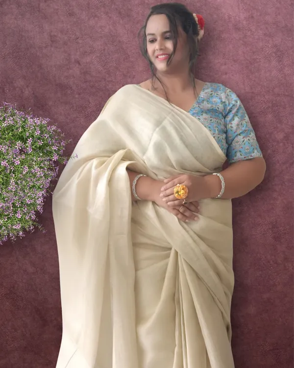 Effulgent_Pure_Tissue_Linen_Handdyed_Saree_Off_White