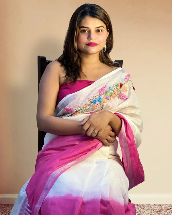 Elegant_Pure_Linen_Saree_Hand_Embroidered_White_&_Pink