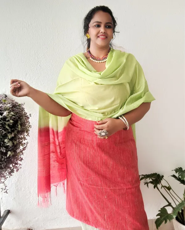 Handcrafted_Katan_Silk_Red_&_Green_Suit