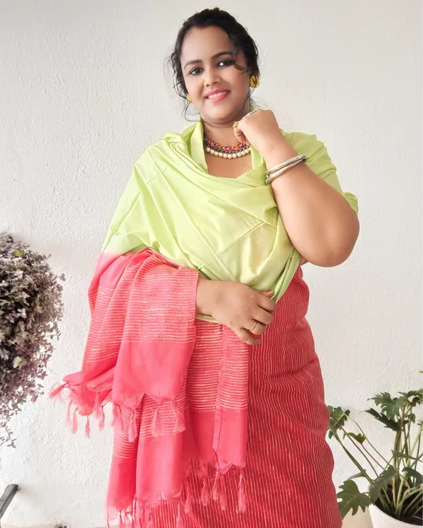 Handcrafted_Katan_Silk_Red_&_Green_Suit