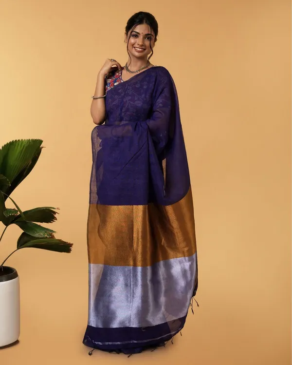 Misty_Silk_Linen_Handdyed_Blue_Contrast_Pallu_Saree