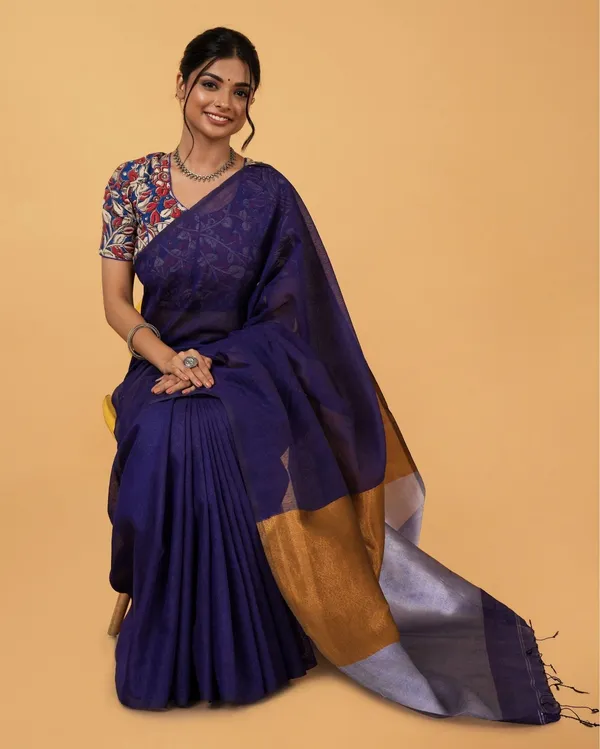 Misty_Silk_Linen_Handdyed_Blue_Contrast_Pallu_Saree