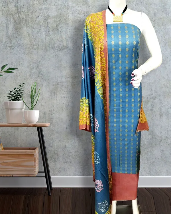 Katan_Silk_Dazzling_Blockprint_Blue_Suit