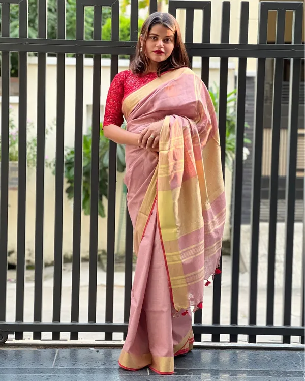 Ornamental_Handwoven_Pure_Linen_Saree_Dusky_Pink