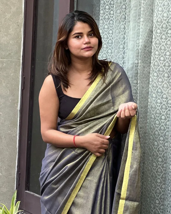 Intricate_Pure_Tissue_Linen_Handdyed_Saree
