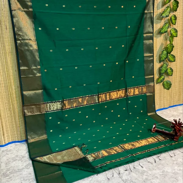Modern_Maheshwari_Pure_Silk_Butta_Body_Green_Saree