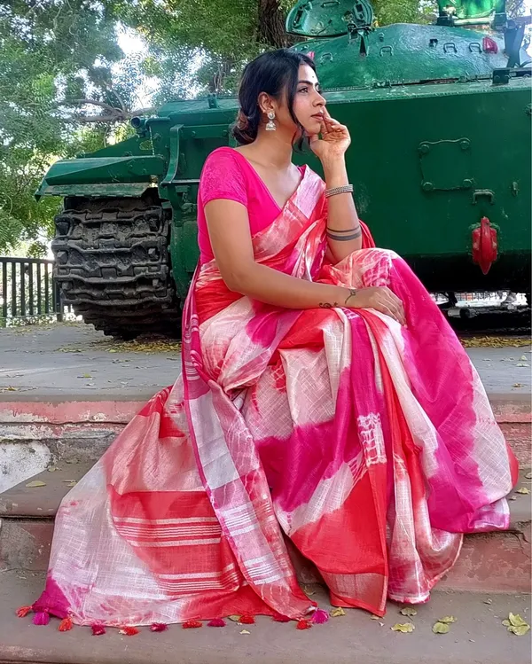 Blush_Slub_Linen_Saree_Pink_&_Red_Shibori_Hand_Dyed
