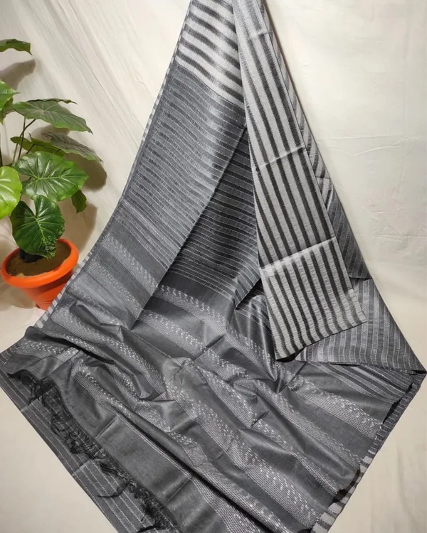 Striped_Bansbara_Tussar_Silk_Handloom_Saree_Gray