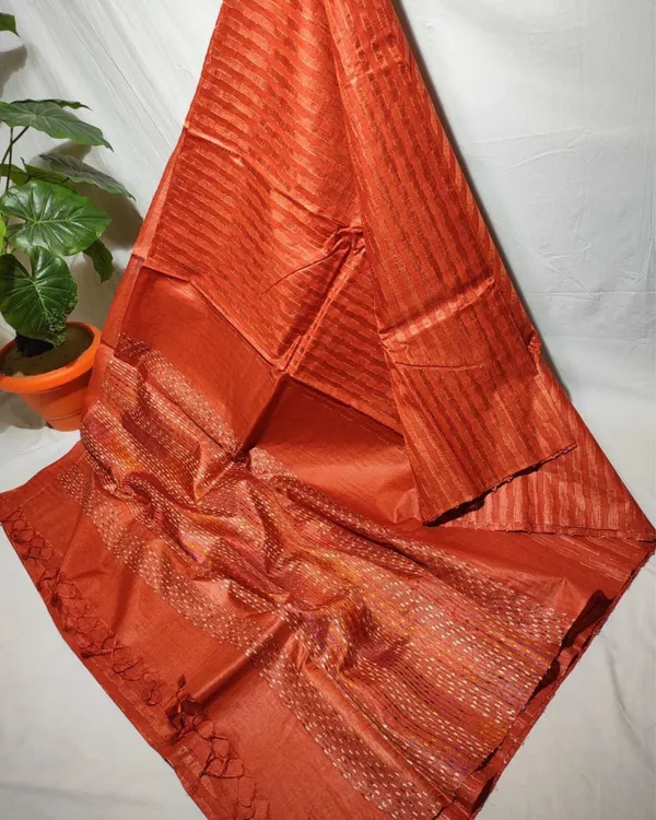 Striped_Bansbara_Tussar_Silk_Handloom_Saree_Red
