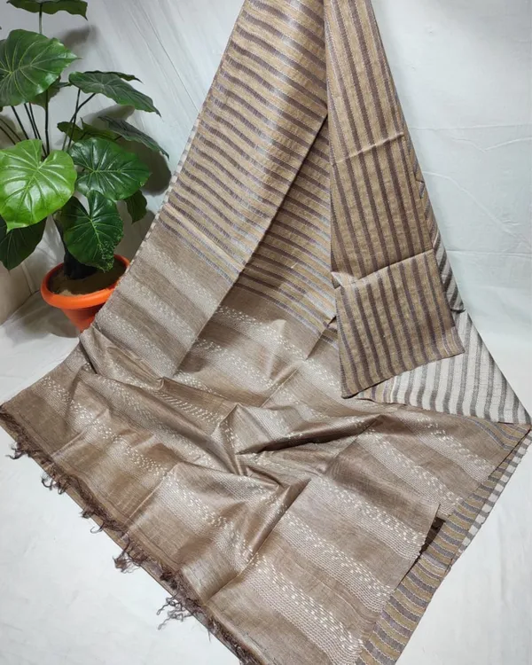 Striped_Bansbara_Tussar_Silk_Handloom_Saree_Beige