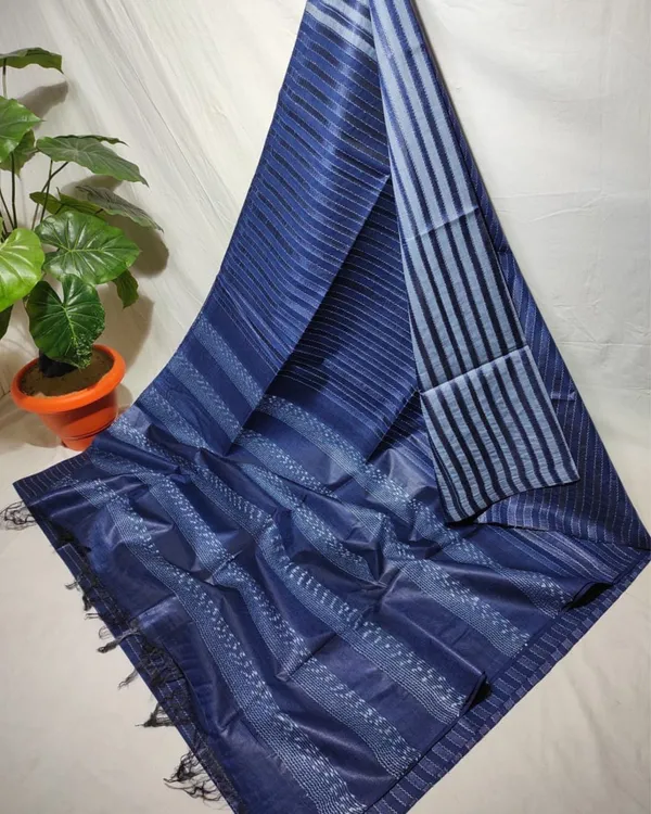 Striped_Bansbara_Tussar_Silk_Handloom_Saree_Indigo