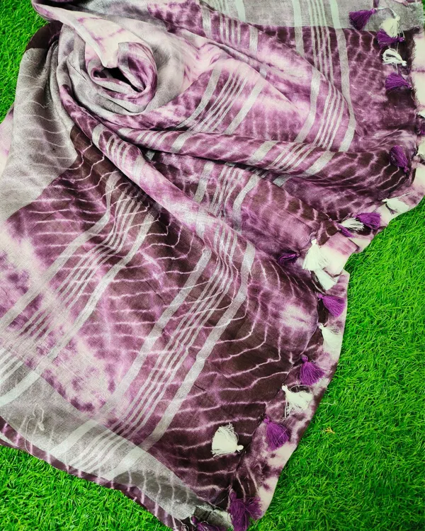 Expressive_Linen_Shibori_Hand_Dyed_Saree_Purple