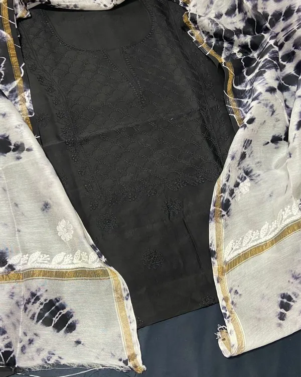 Chikankari_Pure_Chanderi_Silk_Shining_Black_Kurta_&_Dupatta