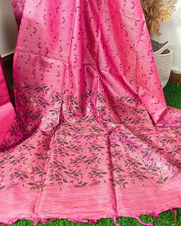 Wax_Batik_Hand_Dyed_Khadi_Silk_Pink_Suit