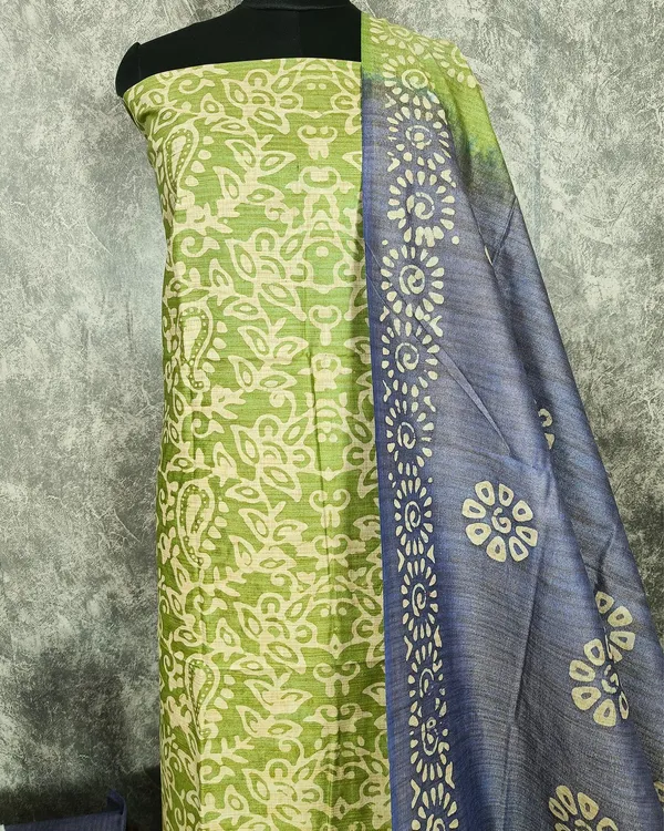 Bandhani_&_Wax_Batik_Hand_Dyed_Khadi_Silk_Green_Suit