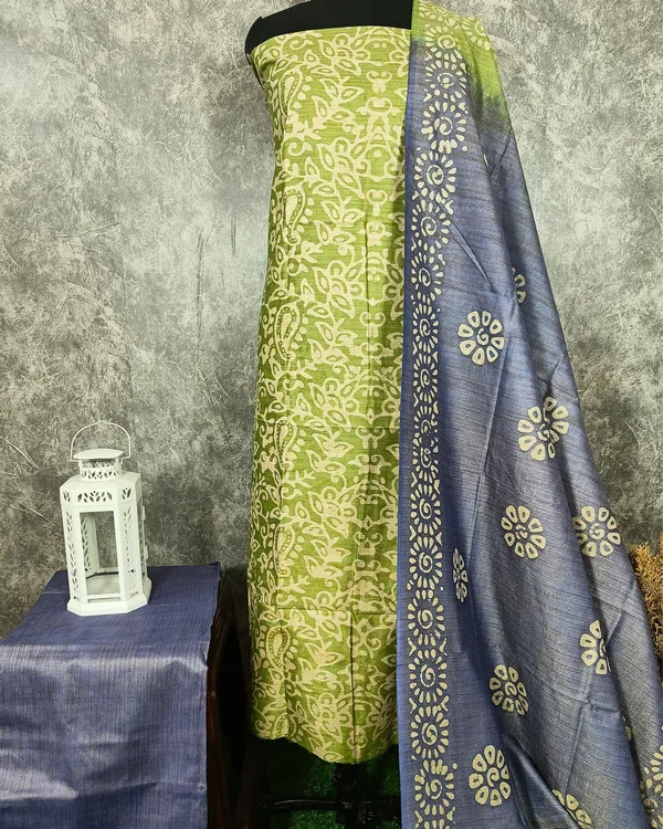 Bandhani_&_Wax_Batik_Hand_Dyed_Khadi_Silk_Green_Suit