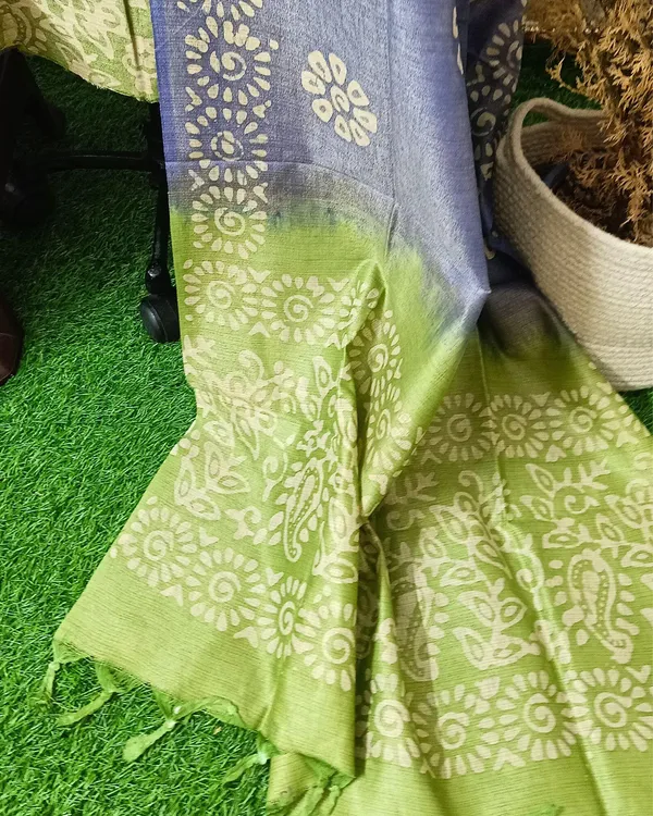 Bandhani_&_Wax_Batik_Hand_Dyed_Khadi_Silk_Green_Suit
