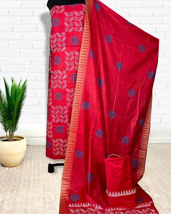 Katan_Silk_Splendid_Blockprint_Red_Green_Suit