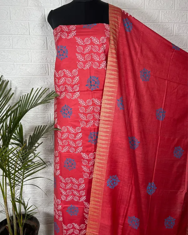 Katan_Silk_Splendid_Blockprint_Red_Green_Suit