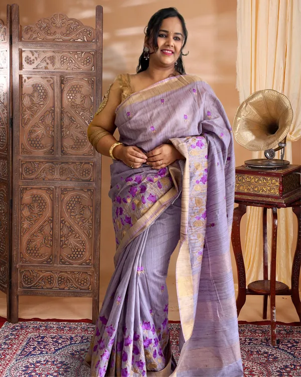 Banswara_Silk_Saree_Pastel_Lavendar_Lotus_Embroidery