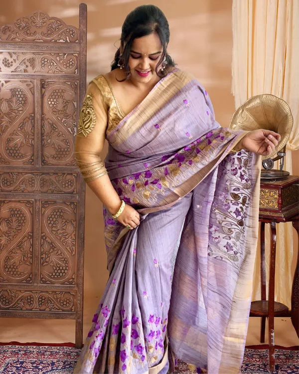 Banswara_Silk_Saree_Pastel_Lavendar_Lotus_Embroidery