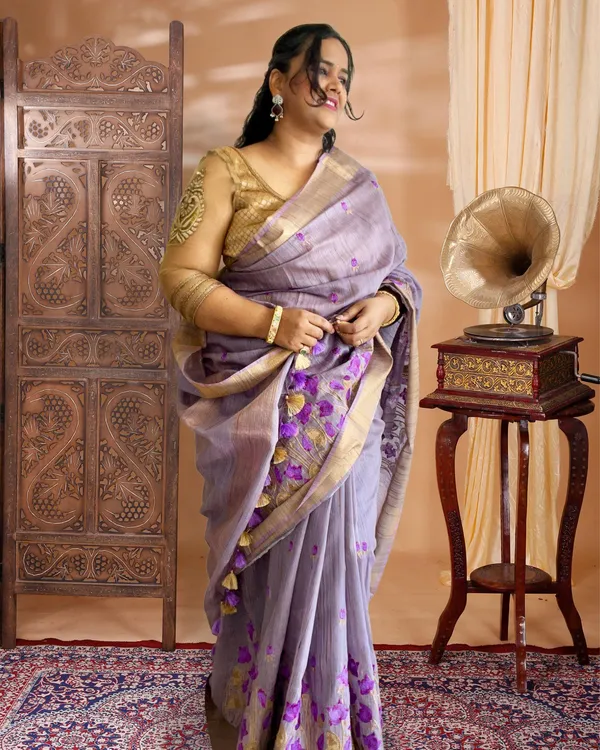 Banswara_Silk_Saree_Pastel_Lavendar_Lotus_Embroidery