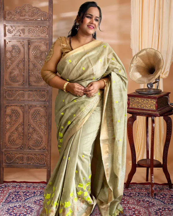 Banswara_Silk_Saree_Pale_Olive_Green_Lotus_Embroidery