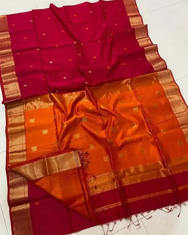 Radiating_Maheshwari_Pure_Silk_Lotus_Buti_Burgundy_Saree