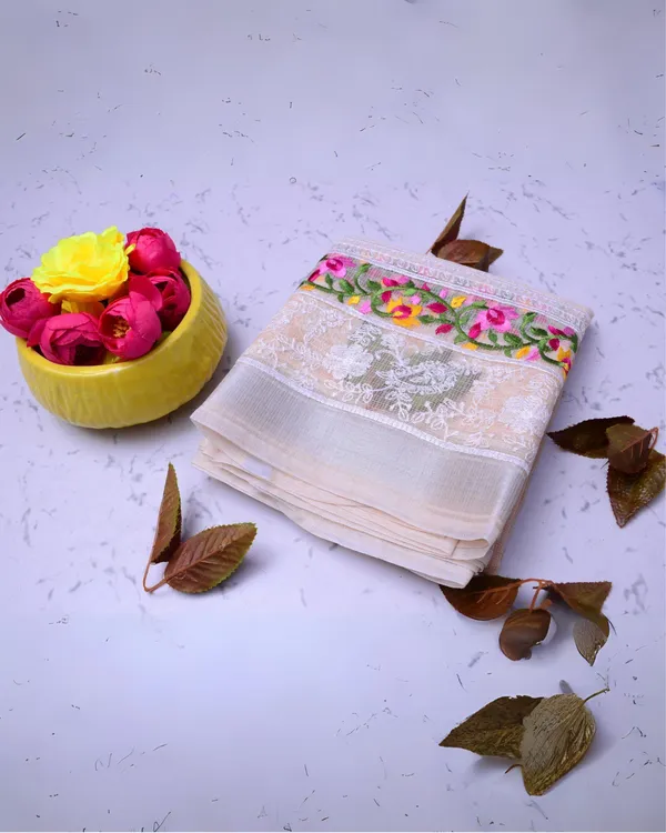 Masterful_Beige_Kota_Doria_Cotton_Floral_Embroidery_Saree