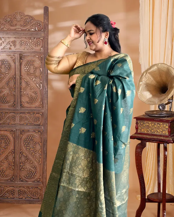 Luminous_Banarasi_Silk_Jaquard_Dark_Green_Saree