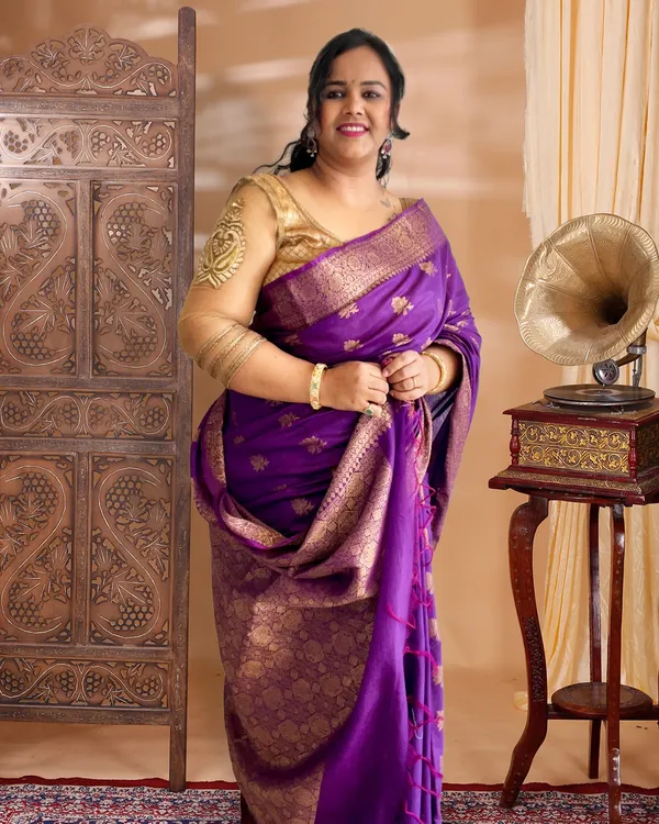Ornate_Banarasi_Silk_Jaquard_Royal_Purple_Saree